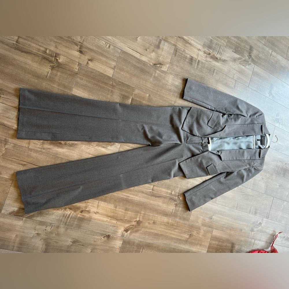 BCBG gray pantsuit